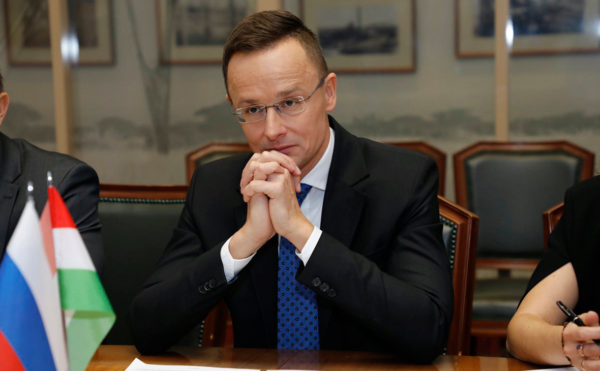 Венгрия требует от Украины вернуть нацменьшинствам права, действующие до 2015 года