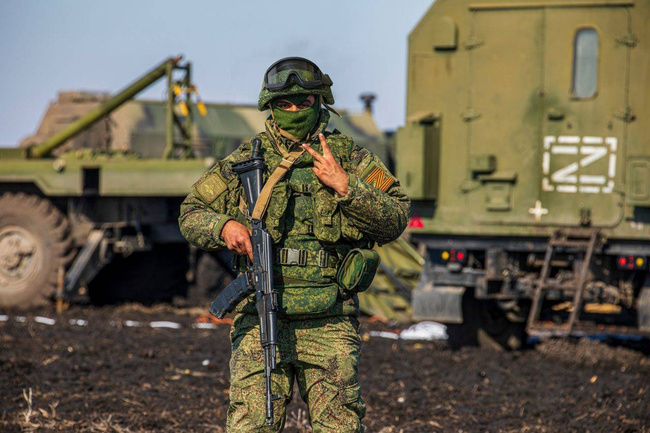 Readovka публикует кадры наступления морпехов Тихоокеанского флота на Угледар