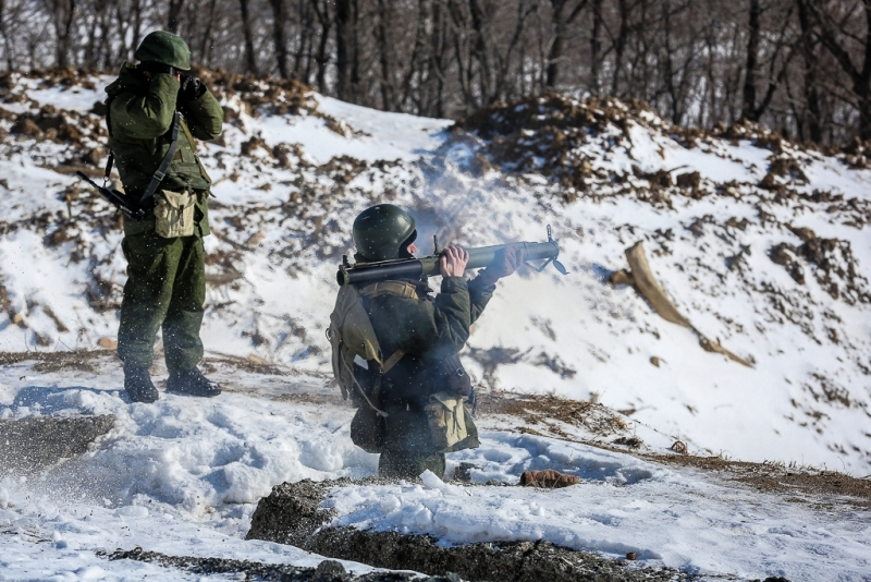Российский солдат заснял штурм украинского опорника в лесу