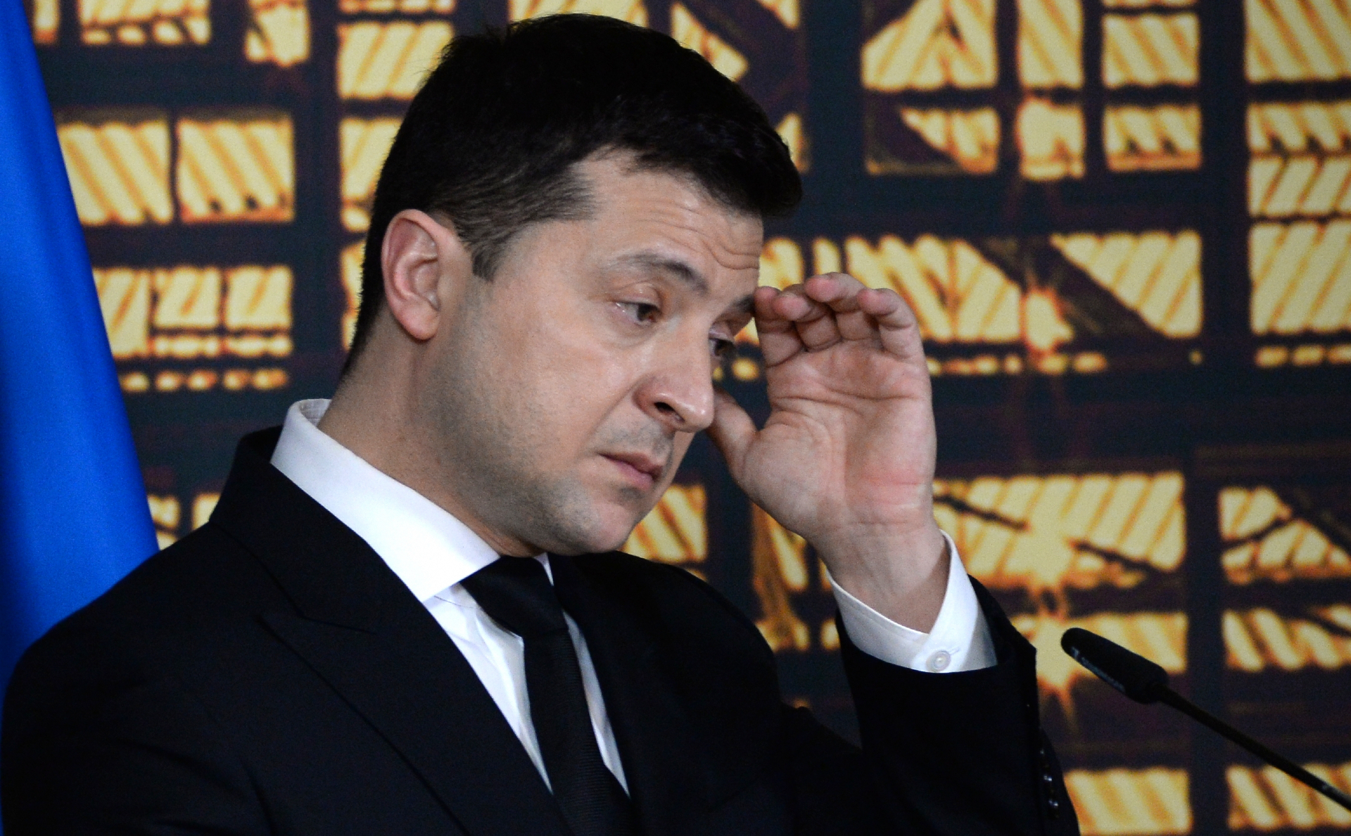Зеленский рассказал, почему принял решение продолжать оборону Артемовска
