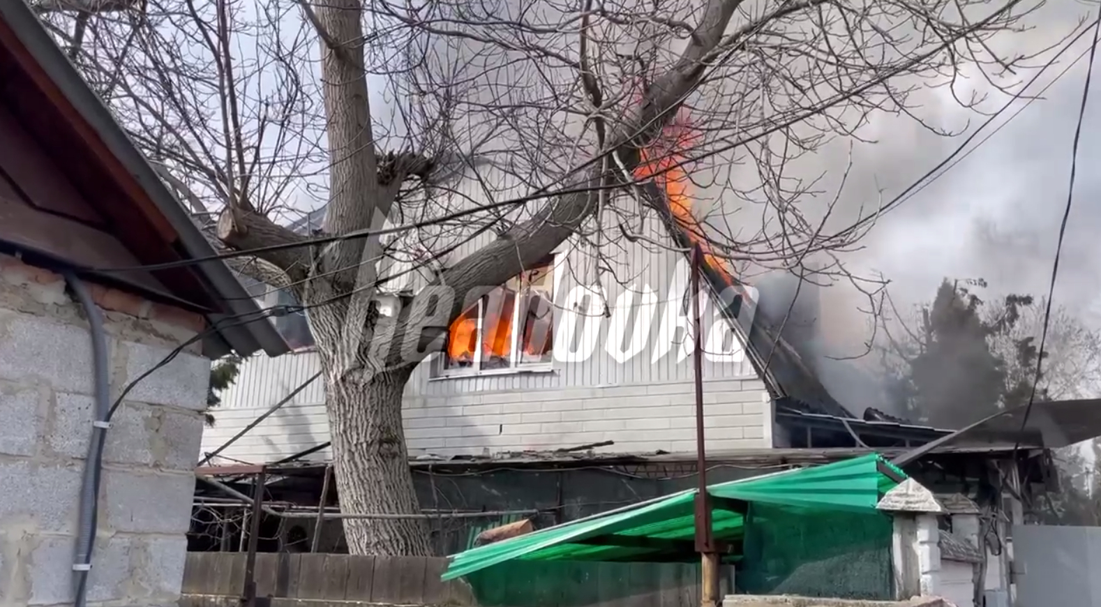 Украинские боевики в праздник обстреляли центр Донецка