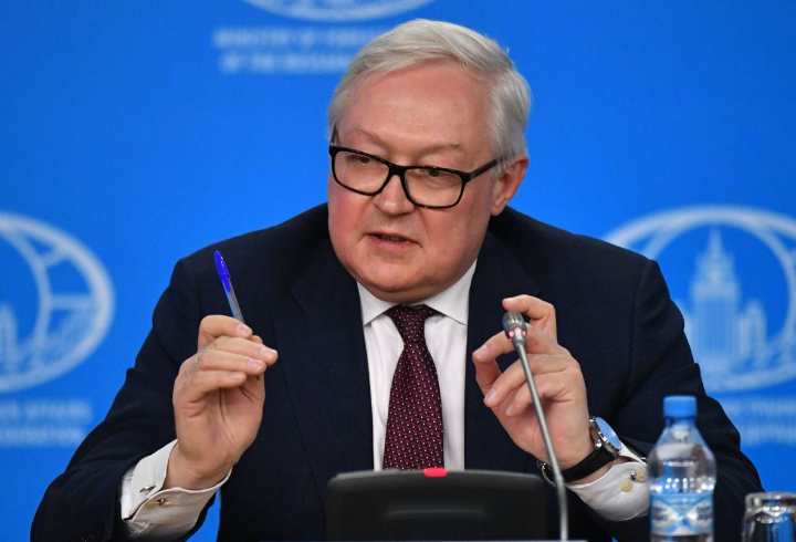 МИД России: РФ продолжит контакты с США по ДСНВ в случае необходимости