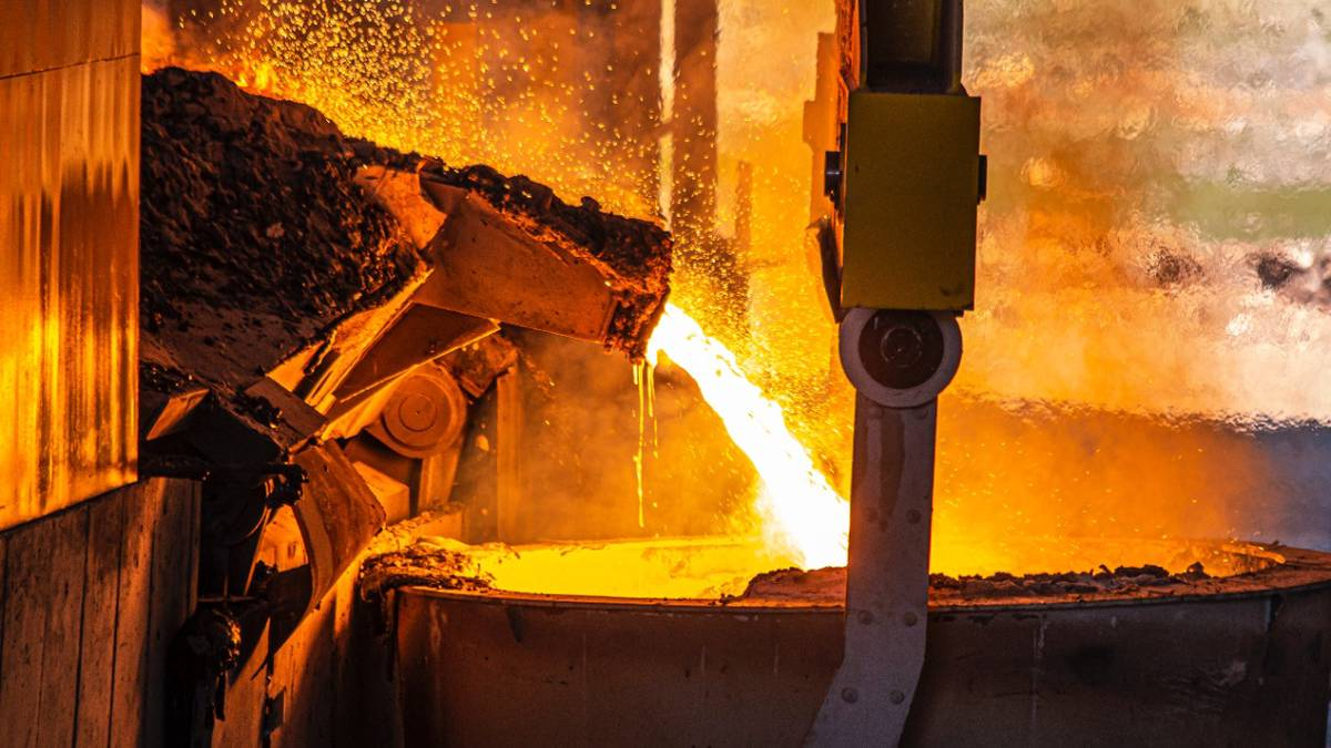 Канада запретила импорт алюминия и стали из России