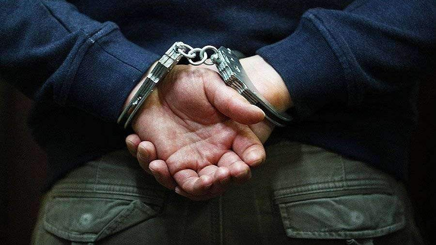 Жителя Нижневартовска, державшего сына в заложниках, арестовали на два месяца