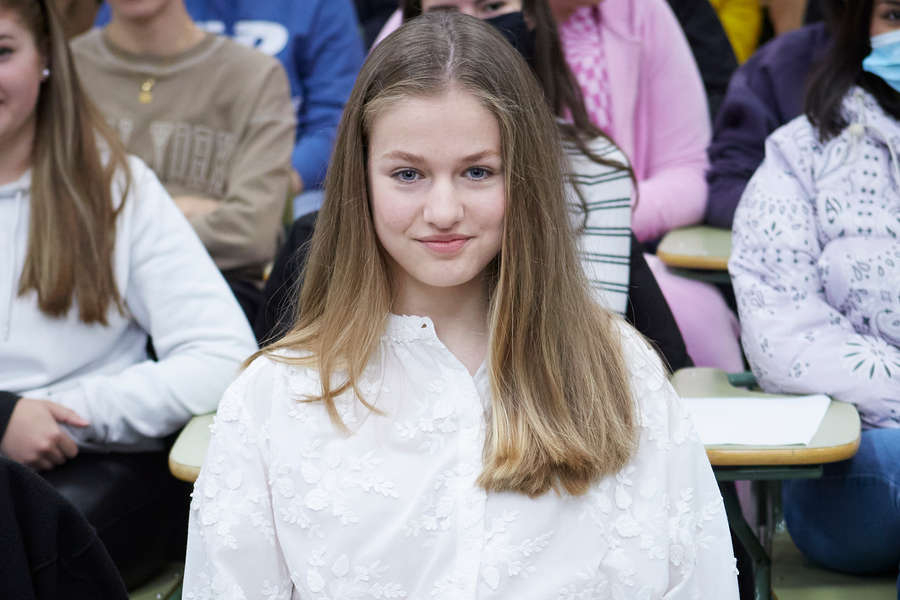 17-летняя принцесса Испании уходит в армию