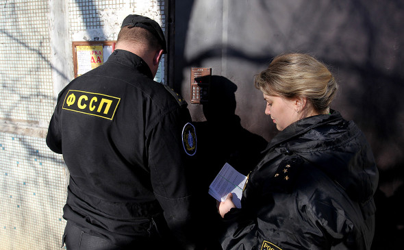 Приставы взыскали рекордную сумму средств должников
