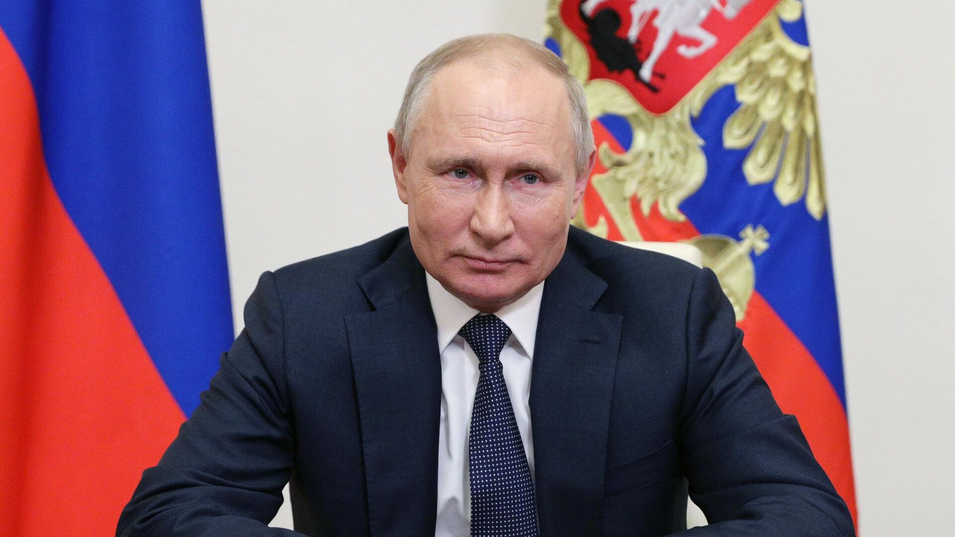Путин присвоил двум авиационным полкам и зенитной ракетной бригаде почетного наименования