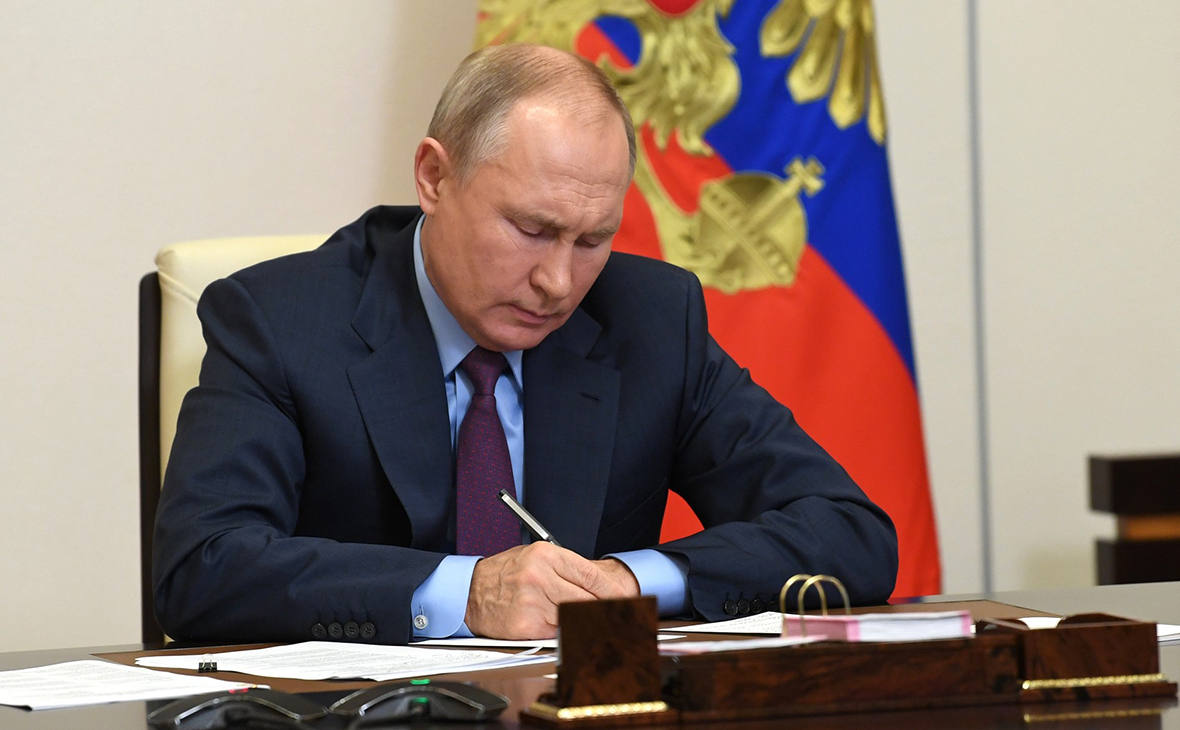 Путин подписал документ о незаконном экспорте оружия и технологий иностранцам