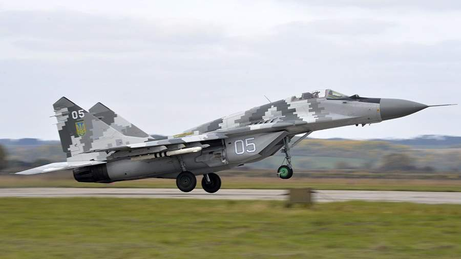 МО РФ: истребительной авиацией ВКС РФ сбит вертолет Ми-8 ВВС Украины