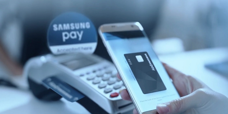«Ъ»: Samsung Pay адаптируют для России