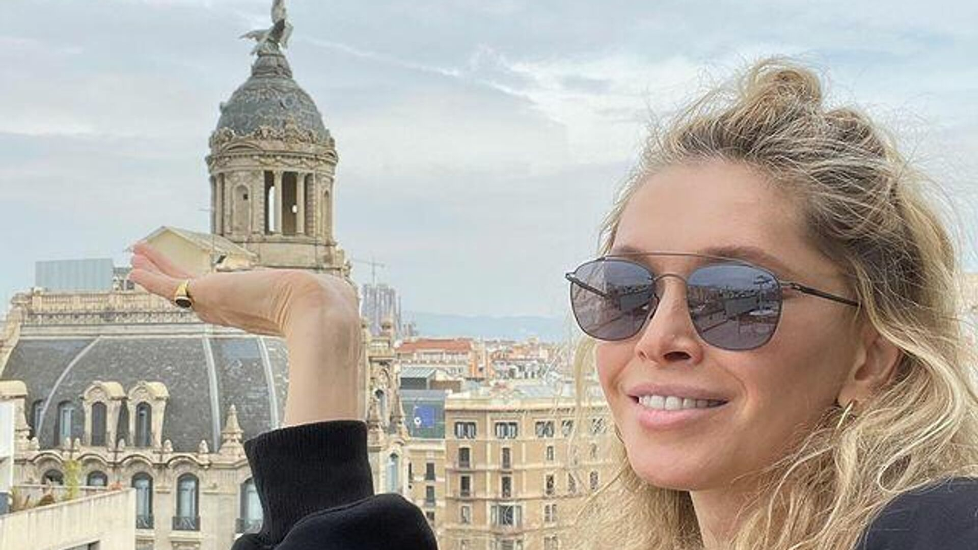 Вера Брежнева снова делится негативом с поклонниками