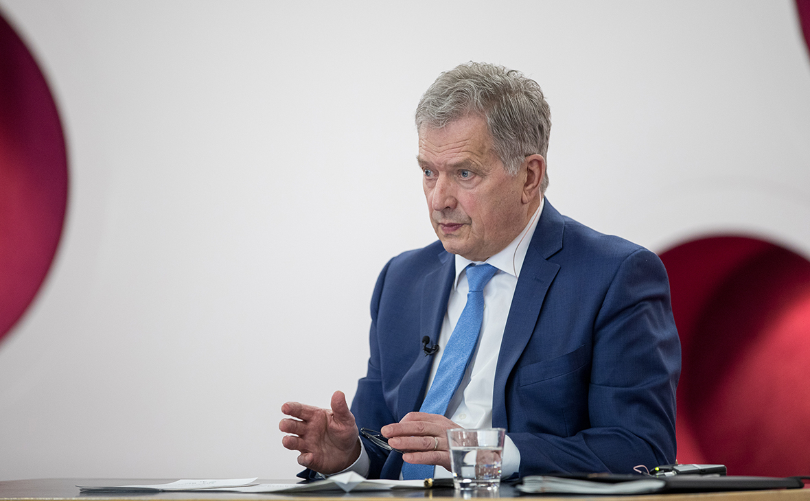 Президент Финляндии Саули Ниинистё подписал законы о вступлении в состав НАТО