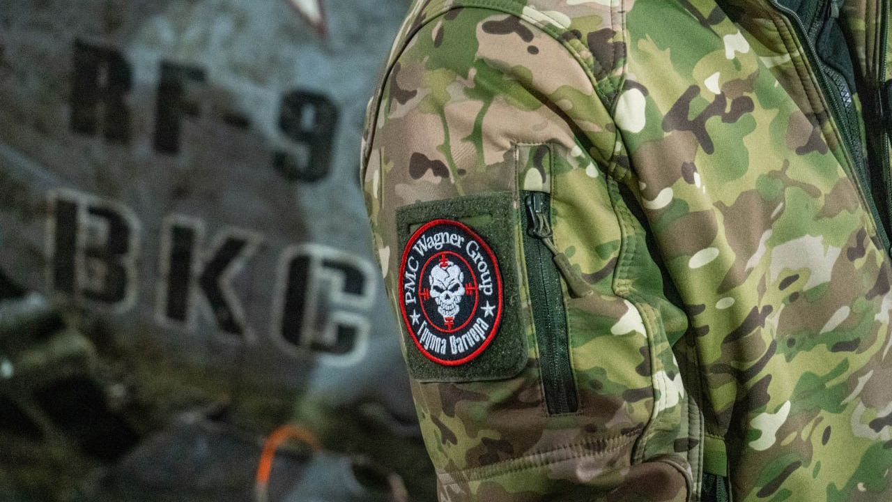 ЧВК «Вагнер» полностью контролируют завод «АЗОМ» в Артемовске