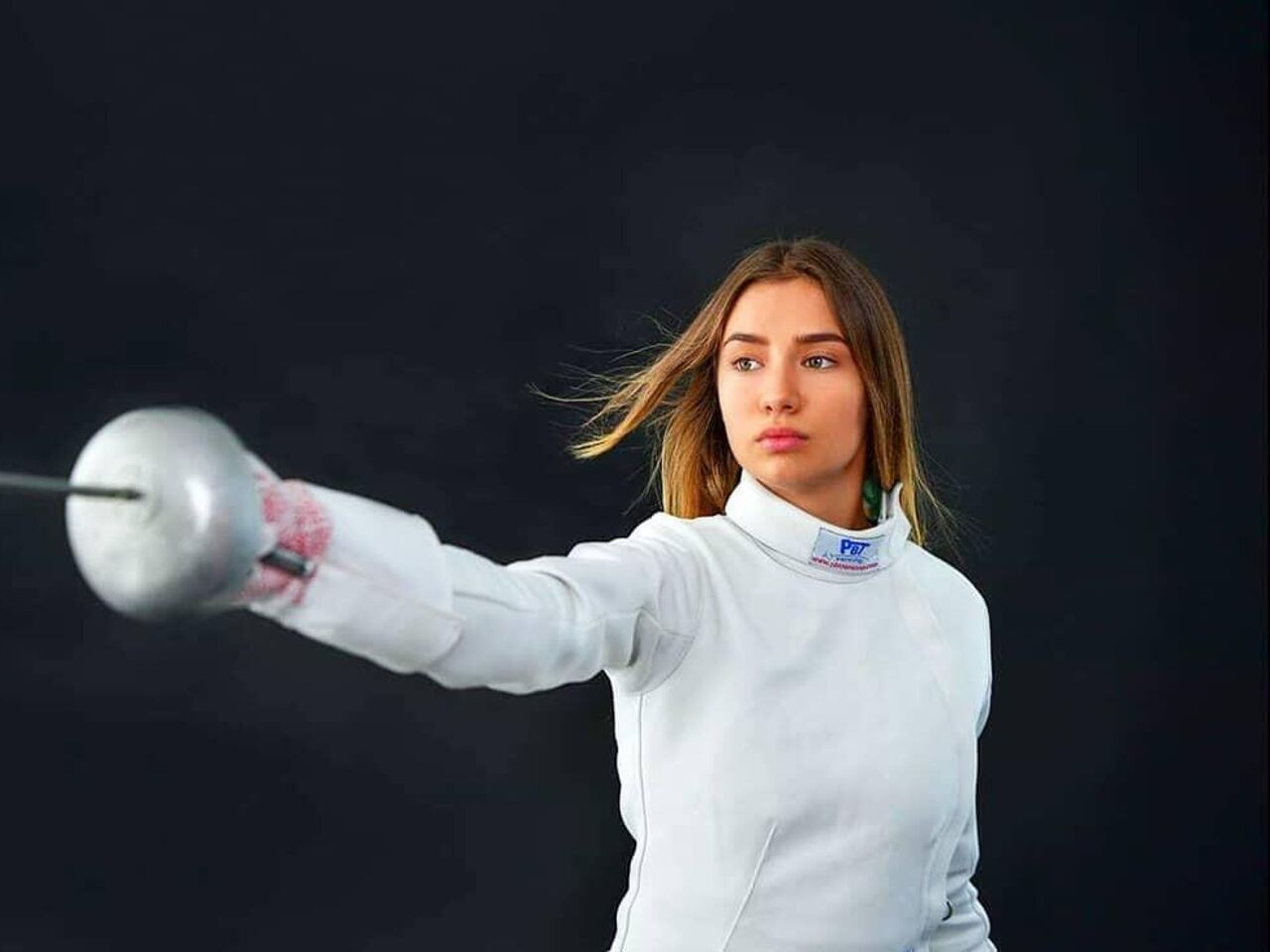 На Кубке мира в Китае шпажистка хотела сфотографироваться с антироссийским плакатом