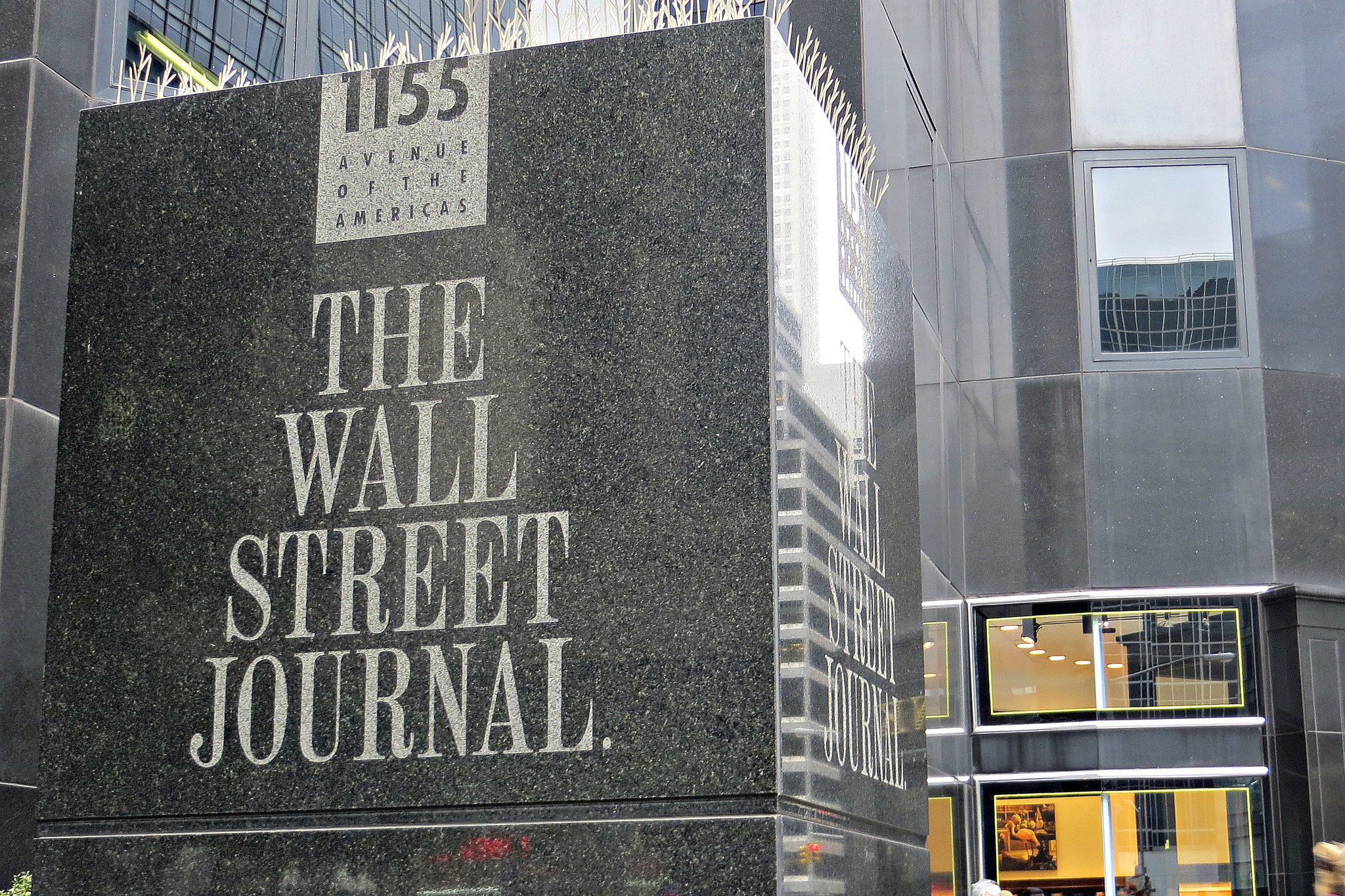 WSJ требует «немедленно освободить» журналиста Эвана Гершковича