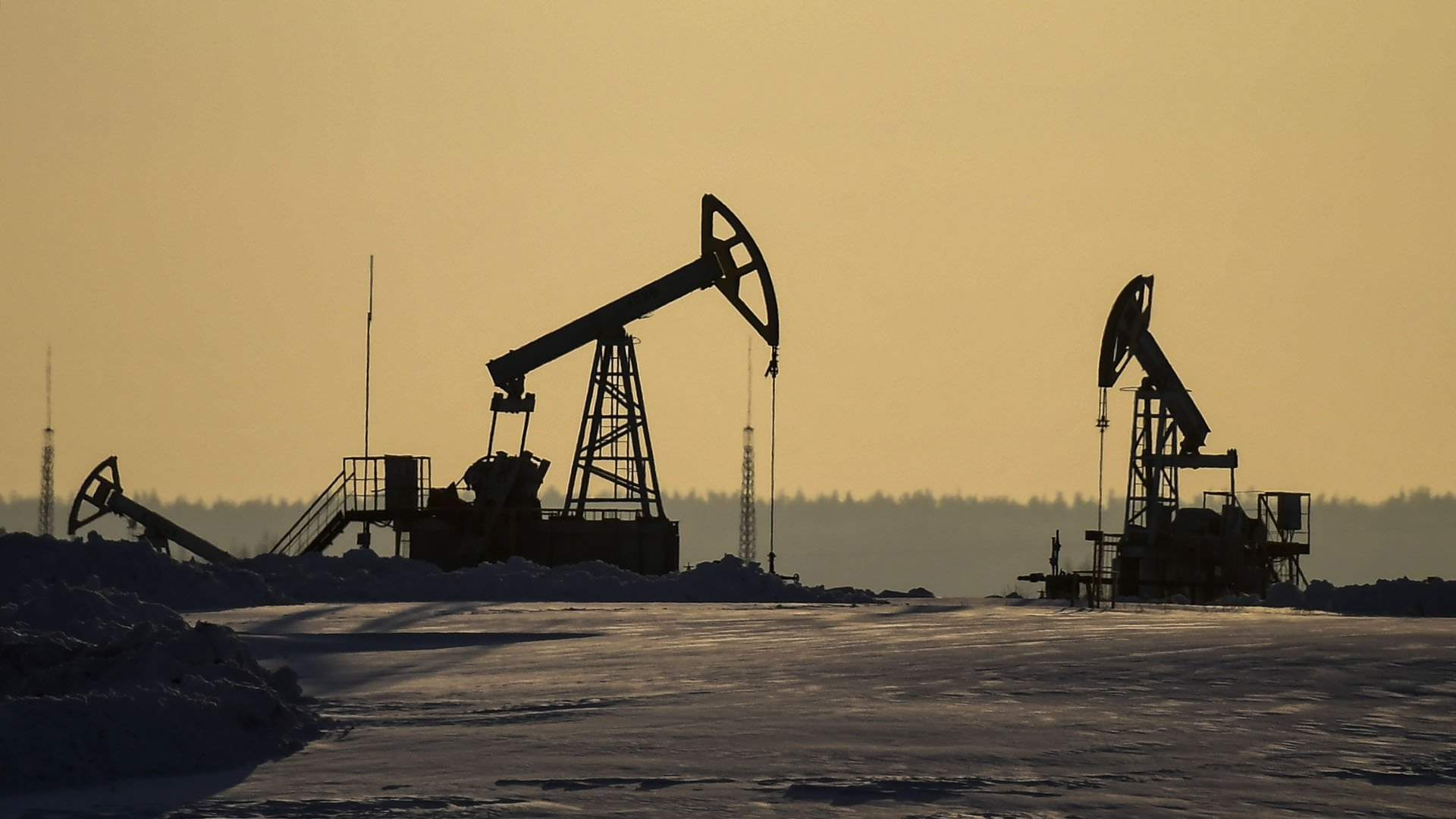 После решения ОПЕК+ сократить добычу нефти цены выросли