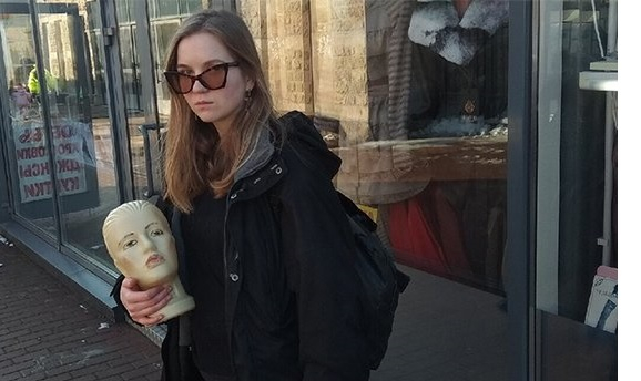 Дарья Трепова могла своими руками сделать бюст с СВУ, который подарила Владлену Татарскому