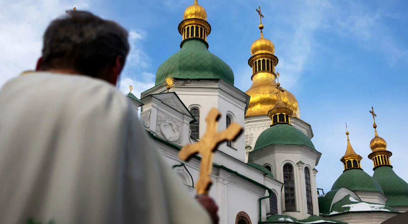 На Украине будет узаконено изъятие имущества у православных и передача его раскольникам