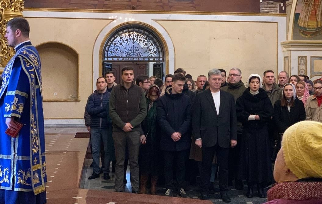 Петра Порошенко заметили в Киево-Печерской лавре