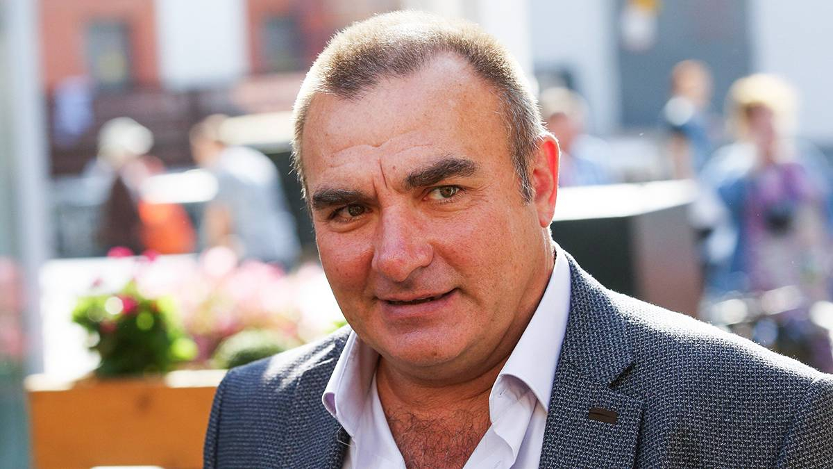 Заслуженный артист РФ Сергей Векслер посетил столичный пункт отбора на службу по контракту