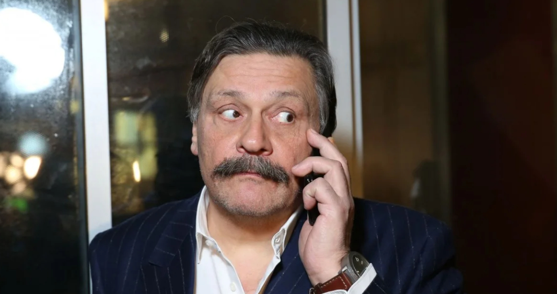 Актер Оскар Кучера высмеял сбежавшего Назарова в стихах
