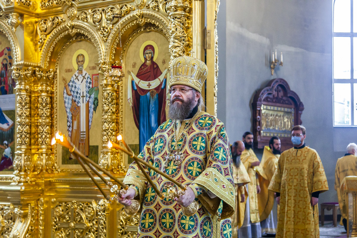 На Украине начался суд над главой Черкасской епархии УПЦ митрополитом Феодосием