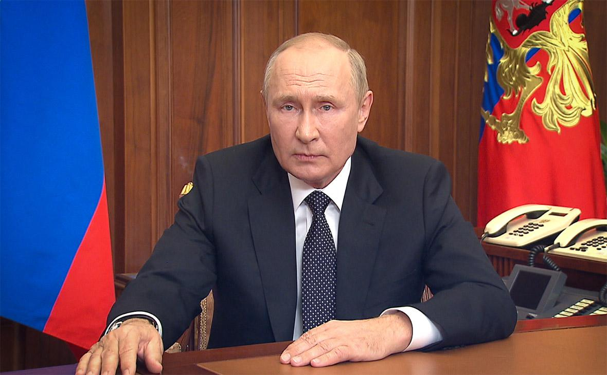 Путин в режиме видеоконференции провел совещание с членами Правительства