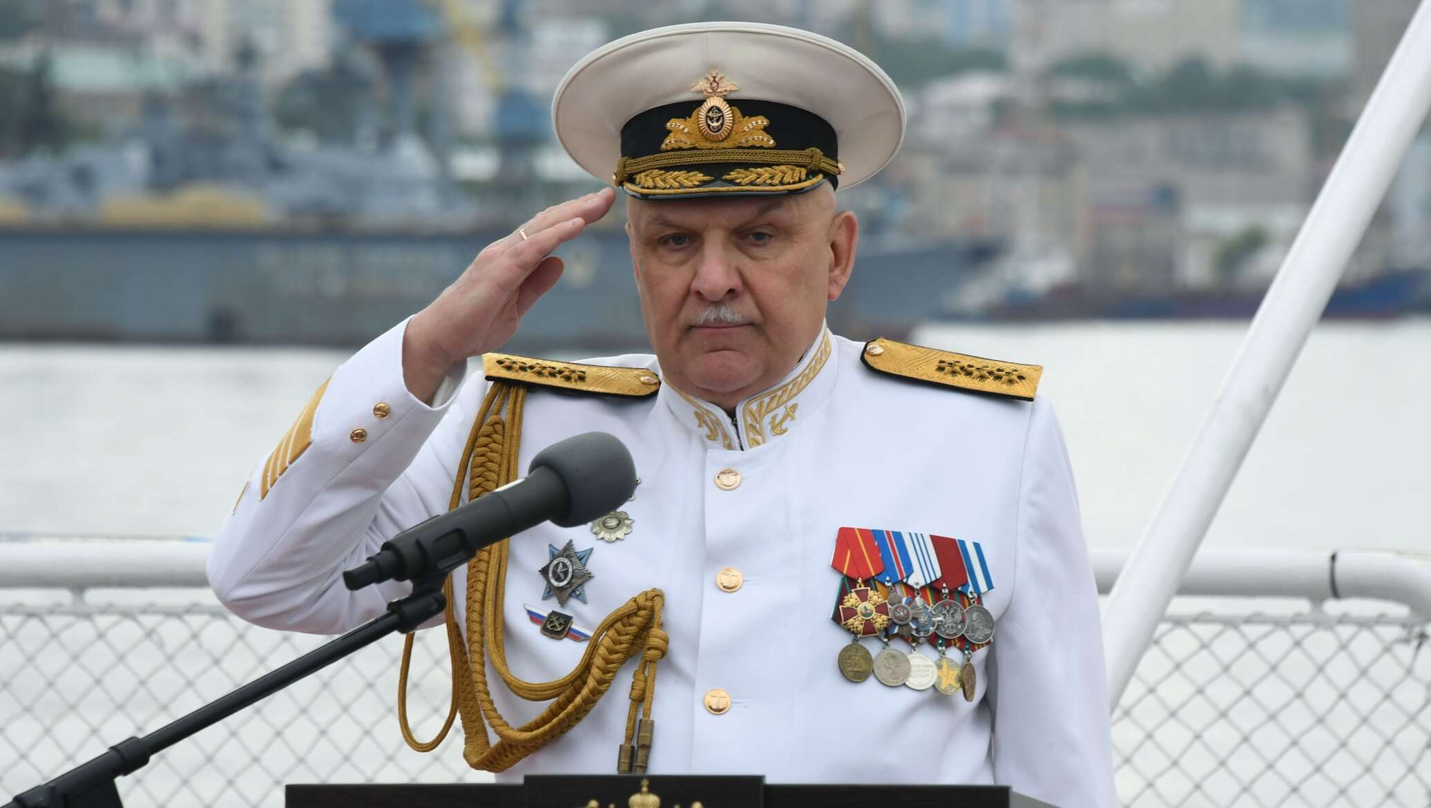 Трутнев заявил об отставке командующего Тихоокеанском флотом