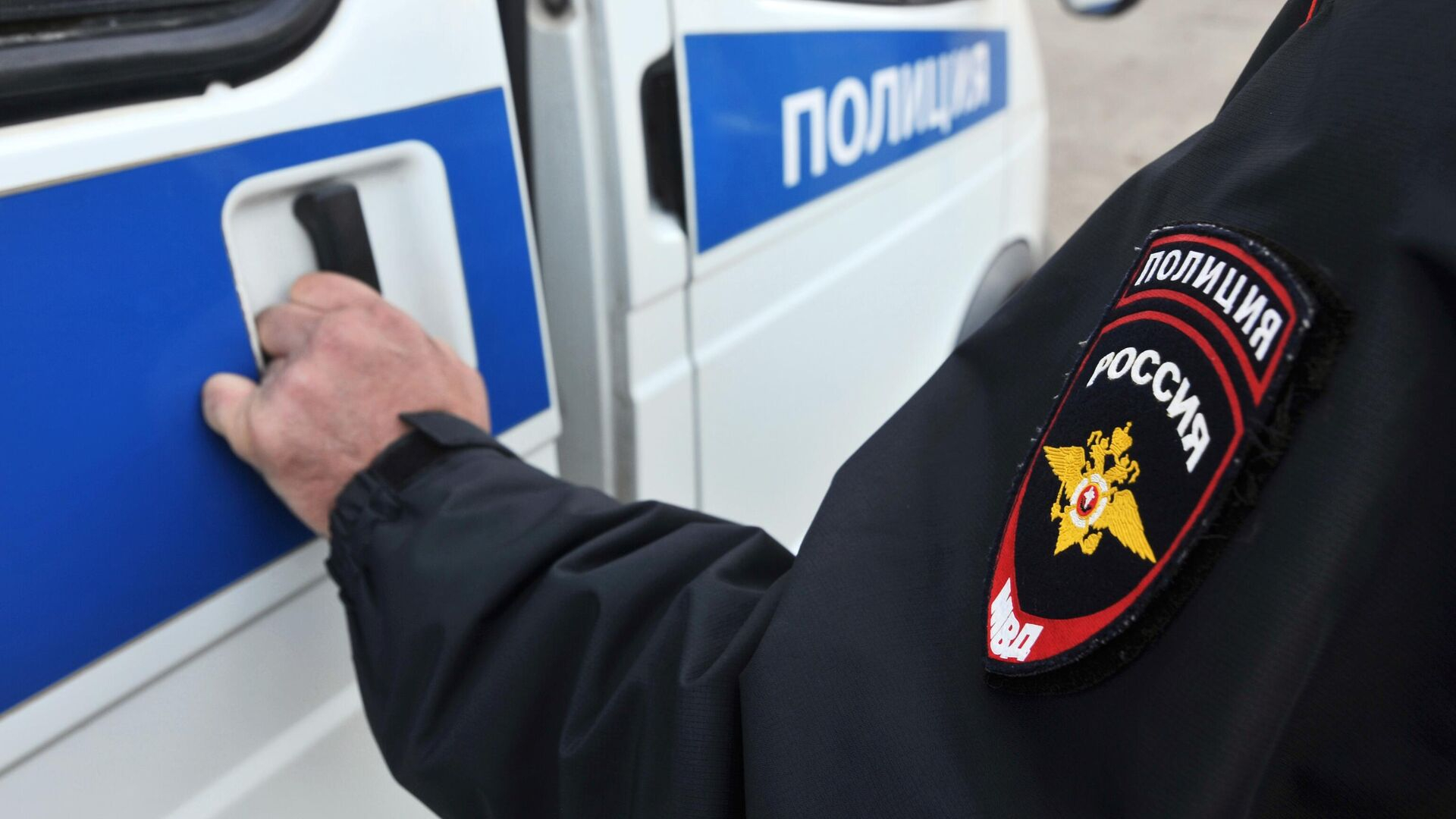 В Кемеровской области мужчина начал стрелять в силовиков при обыске