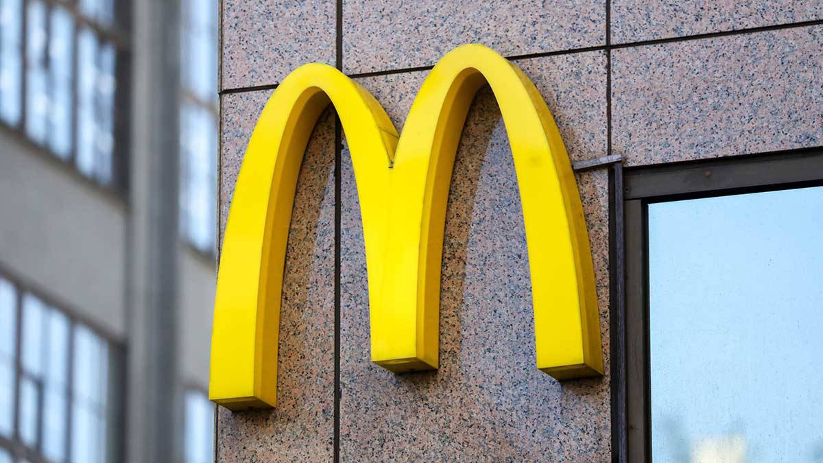 Днепропетровские военкомы решили отловить «добровольцев» в новом McDonald’s