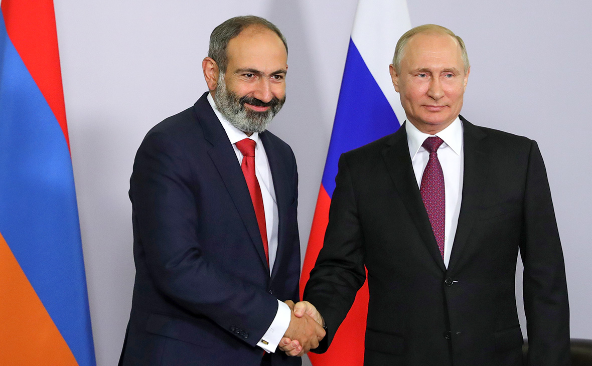 Путин обсудил с Пашиняном развитие ситуации вокруг Нагорного Карабаха