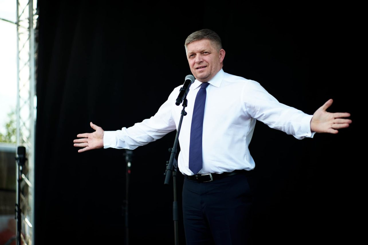 Экс-премьер Словакии при возвращении к власти намерен  прекратить поставки оружия Киеву