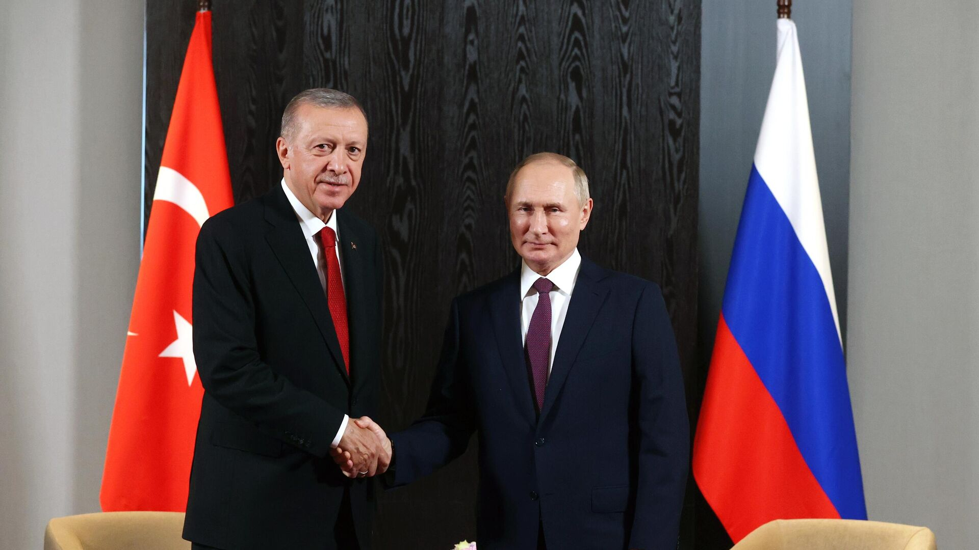Путин и Эрдоган принимают участие в церемонии передачи топлива на АЭС «Аккую»