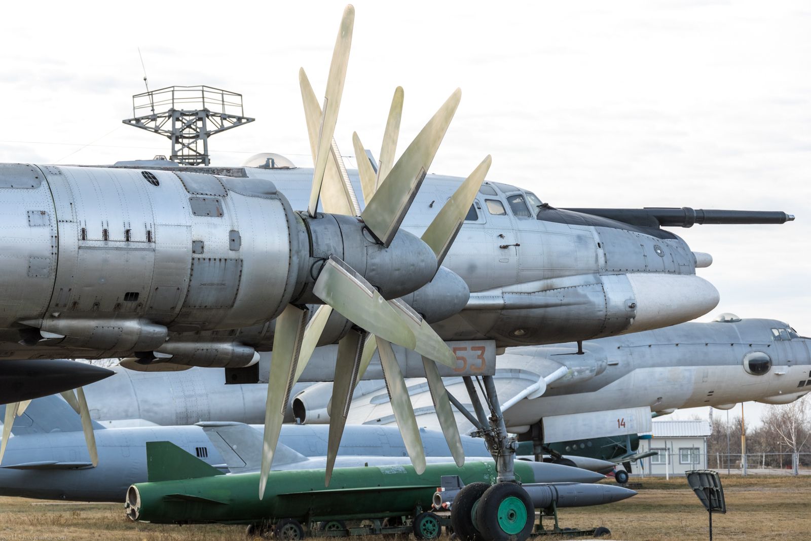 «РВ»: российские самолеты Ту-22 и Ту-95 нанесли удары по нескольким районам Украины