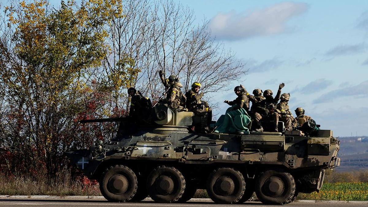 Киев направил в Артемовск колонну военной техники с артиллерией