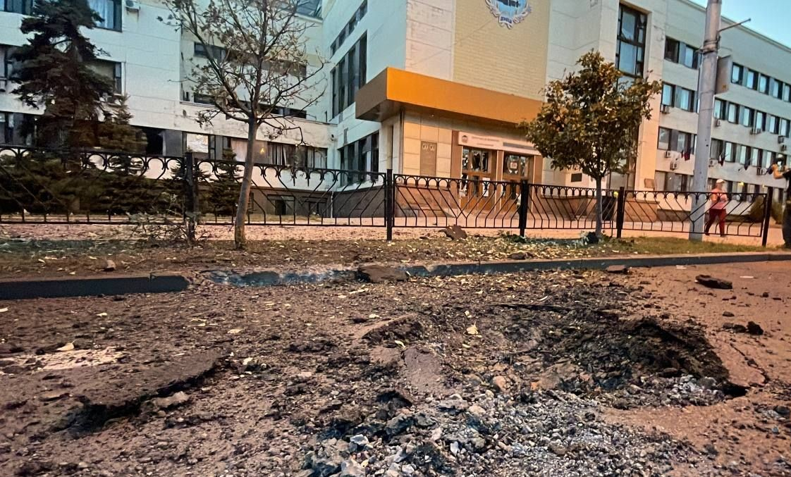 Один из снарядов в Донецке пришелся по травматологическому центру