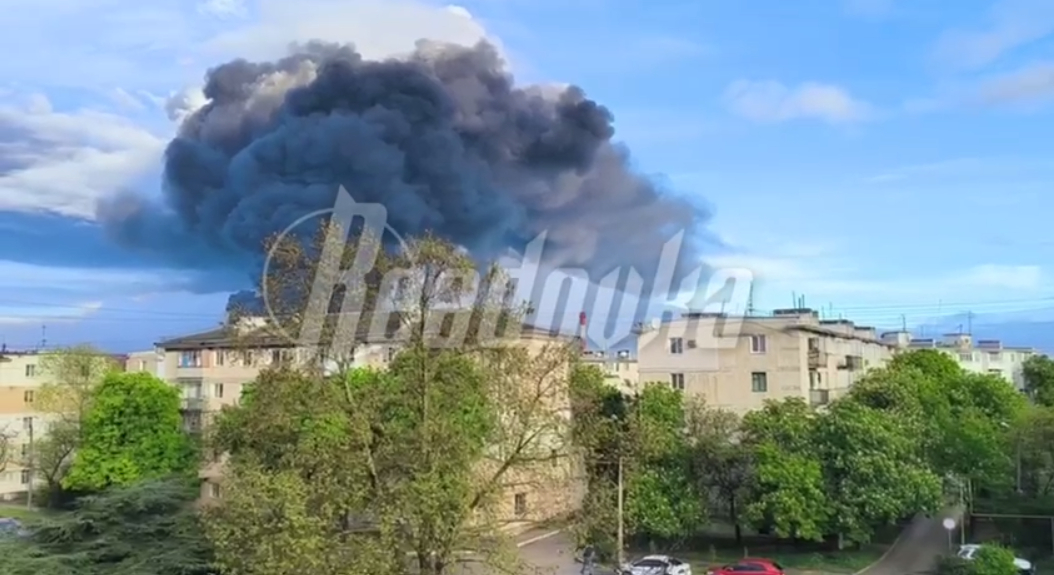 В Севастополе ночью прозвучали два взрыва
