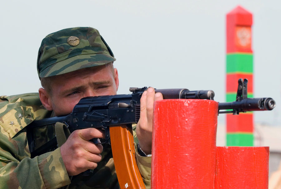 За сутки уничтожен вертолет Ми-8 ВС Украины и перехвачено 4 реактивных снаряда РСЗО HIMARS