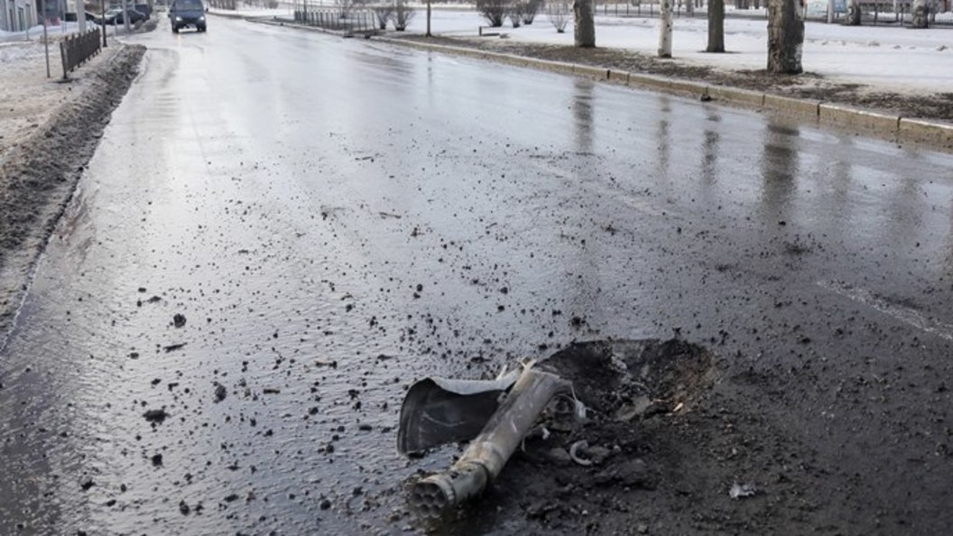 Александр Богомаз пообщался с жителями попавшего под обстрел ВСУ поселка Суземка
