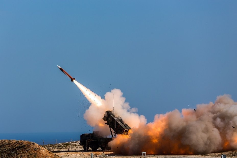 ВС РФ нанесли групповой ракетный удар высокоточным оружием по объектам ВПК Украины