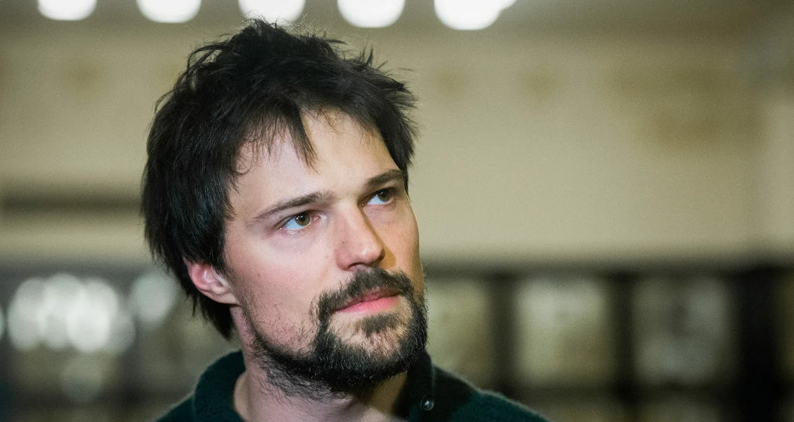 Российский актер Данила Козловский улетел из России после скандала с главой ФПБК
