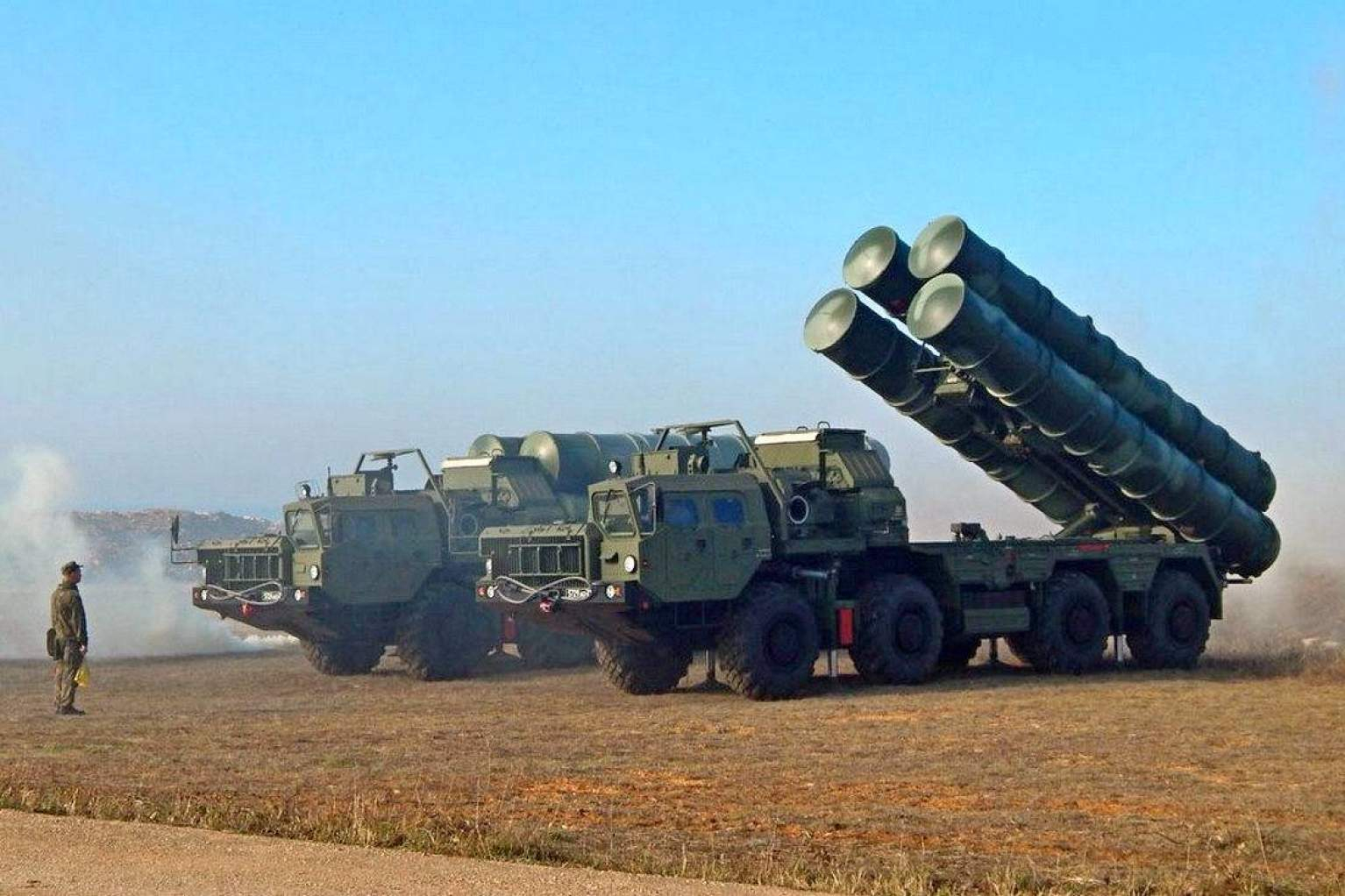 Над Крымом силами ПВО сбита баллистическая ракета, запущенная украинским ОТРК «Гром-2»