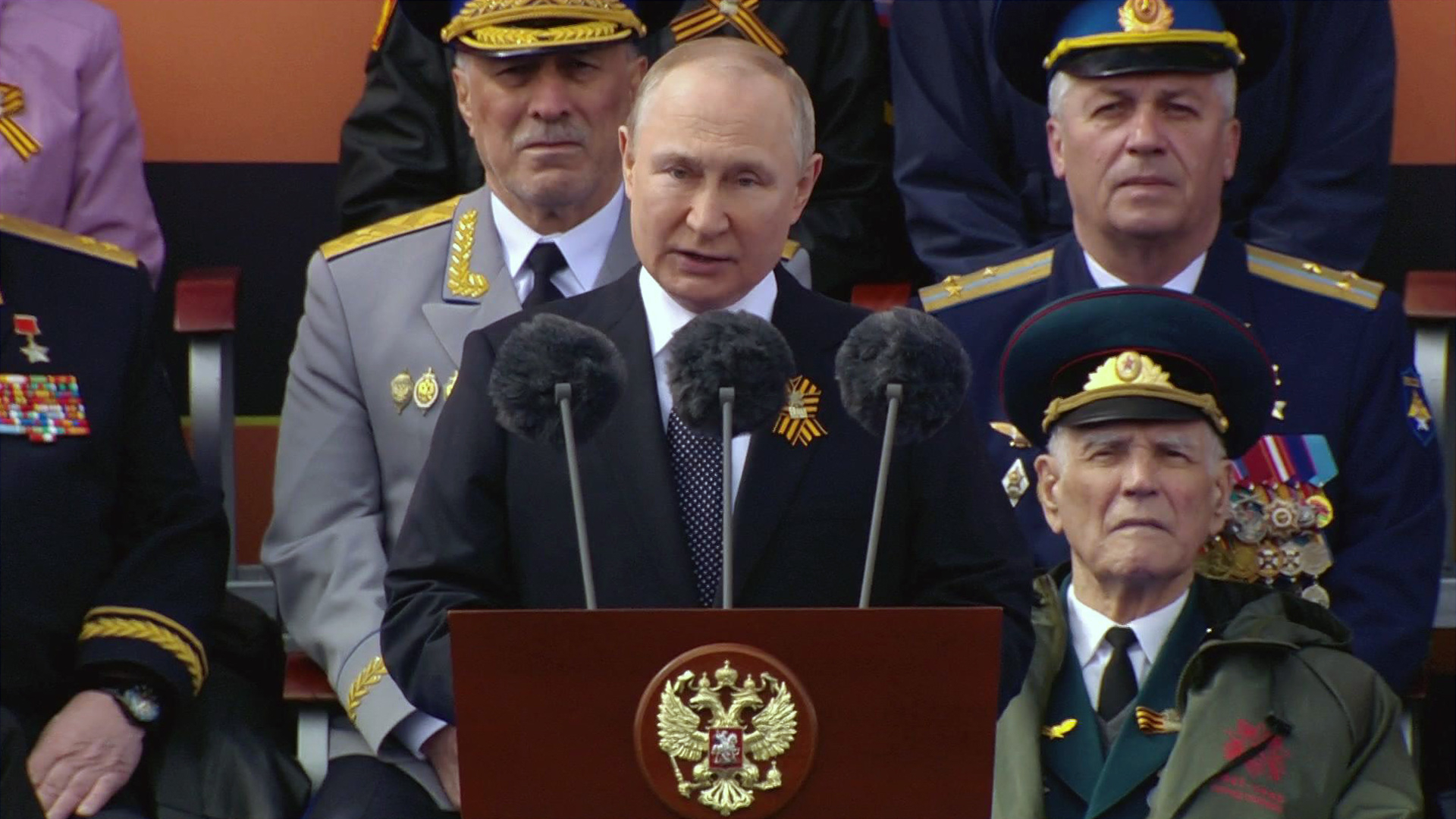 Путин и президенты дружественных стран прибыли на Парад Победы