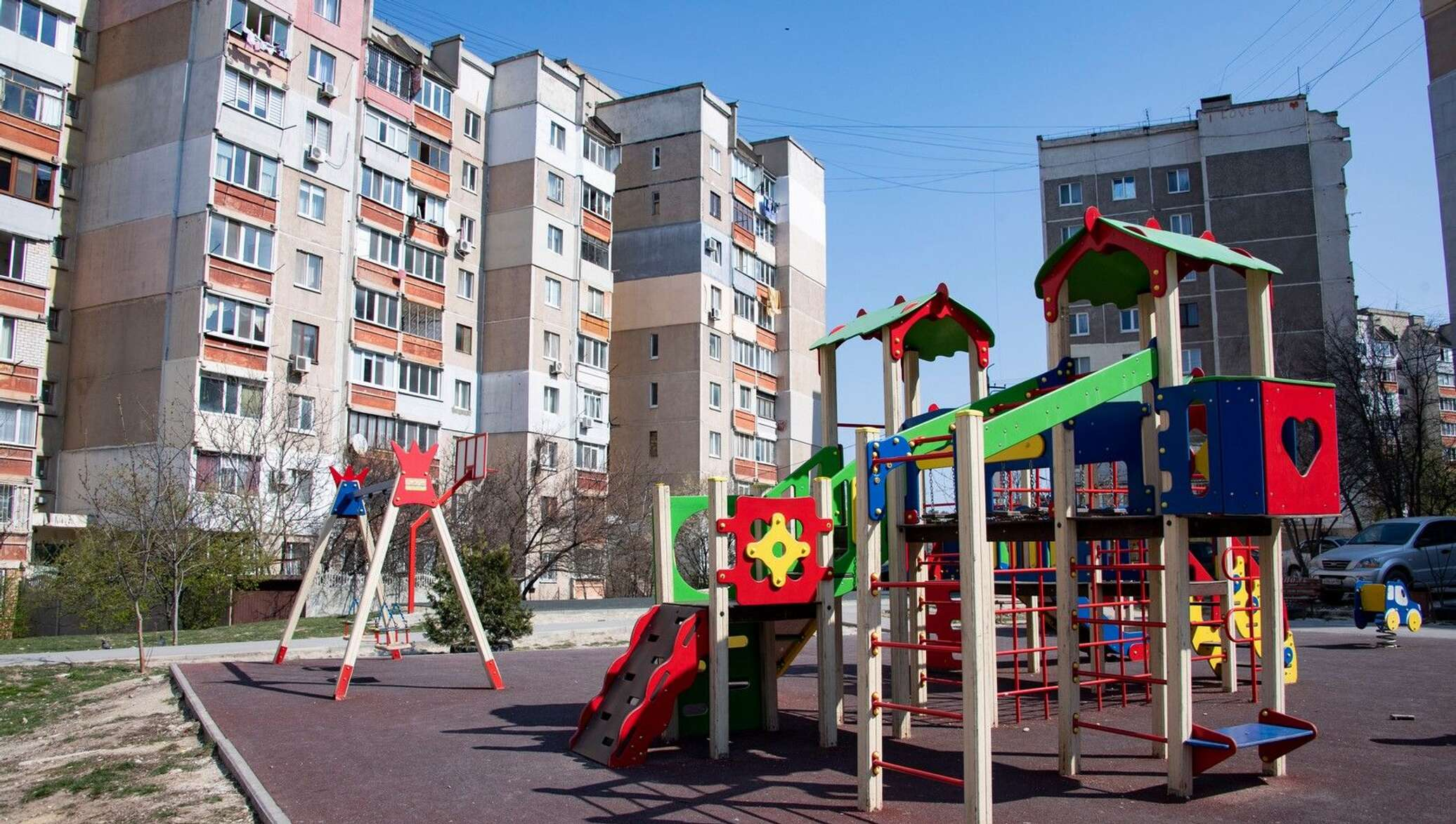 «Показал фокус»: в Симферополе подросток хотел удивить подругу с помощью каната и погиб