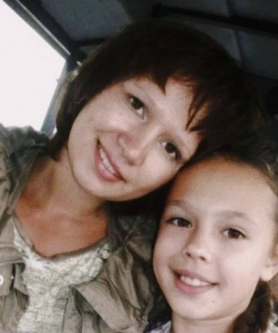Рэперша Инстасамка показала себя до пластических операций