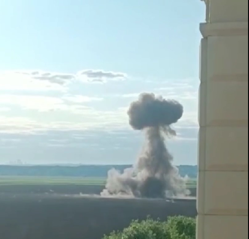 Появились кадры поражения одного из украинских дронов в районе Рублевки