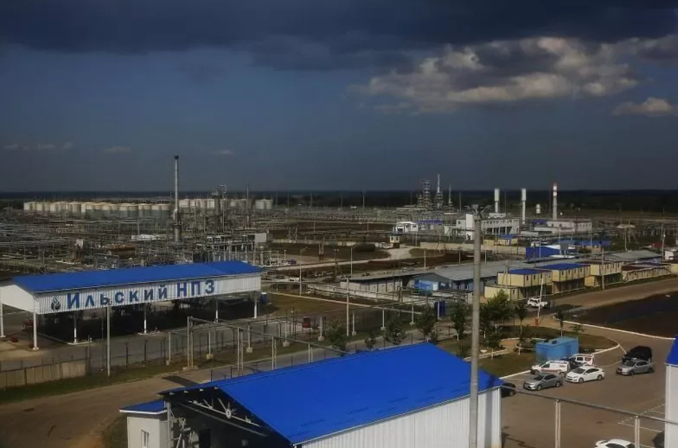 В Краснодарском крае на территорию Ильского НПЗ упал беспилотник