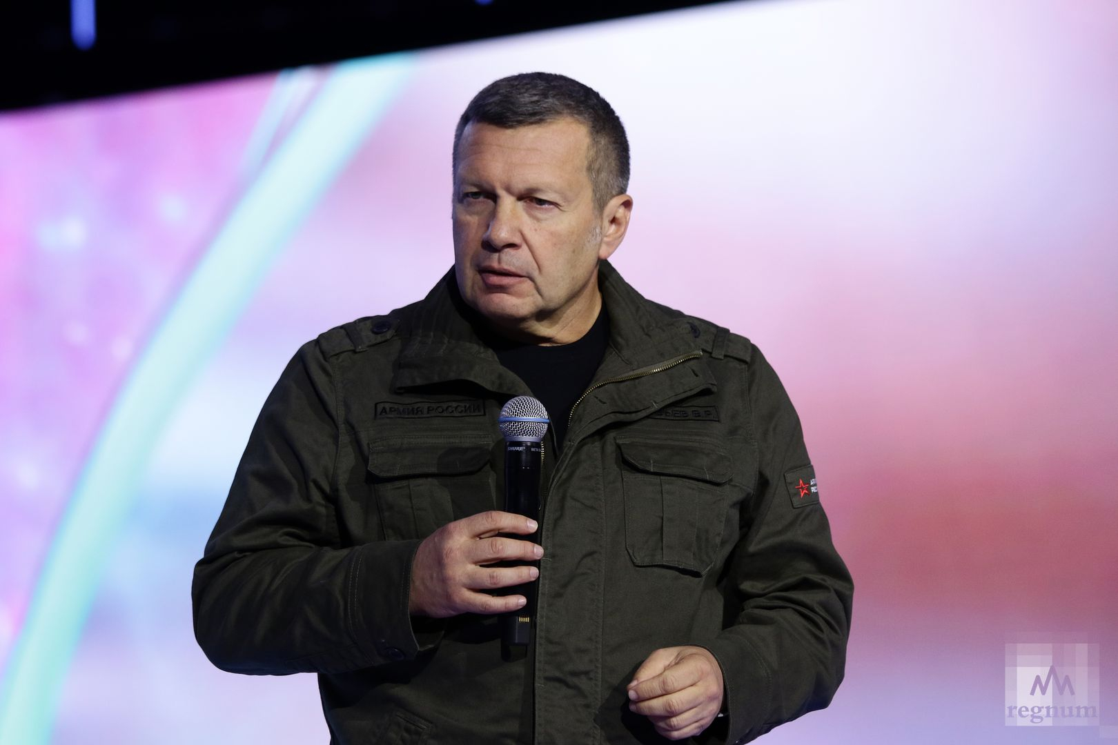 Соловьев посетил столичный пункт отбора на военную службу по контракту
