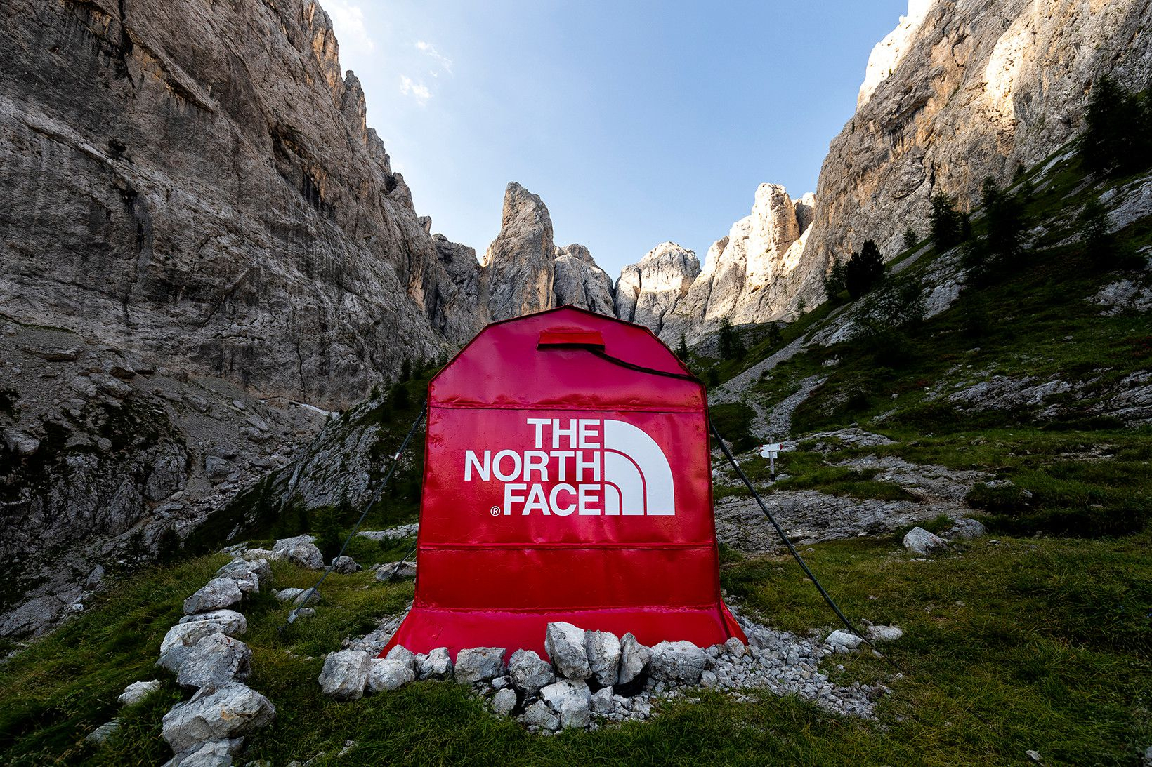 В России закрываются магазины The North Face и Vans