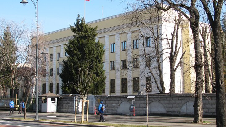 МИД Румынии сократил персонал Российского посольства на 50 человек